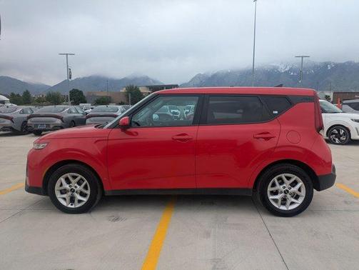 2022 Kia Soul LX