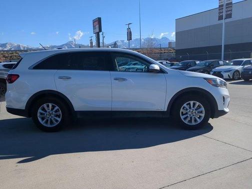 2020 Kia Sorento LX
