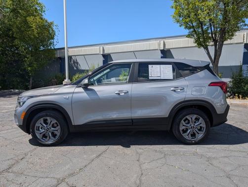 Steel Gray 2025 Kia Seltos LX