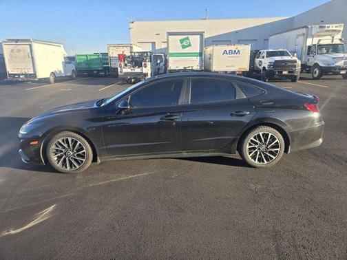 2021 Hyundai SONATA Limited