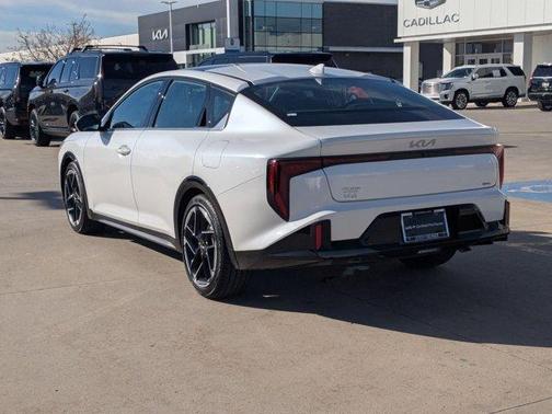 2025 Kia K4 GT-Line