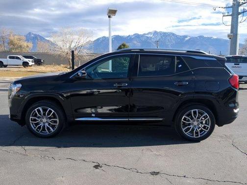 2023 GMC Terrain Denali