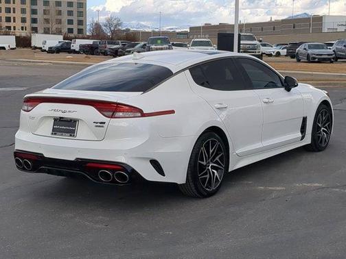 2022 Kia Stinger GT-Line