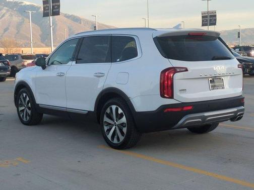 2022 Kia Telluride S