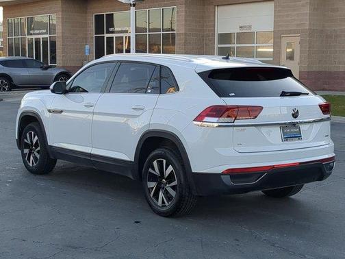 2023 Volkswagen Atlas Cross Sport 2.0T SE