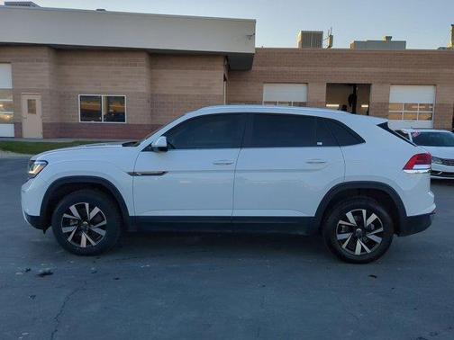 2023 Volkswagen Atlas Cross Sport 2.0T SE