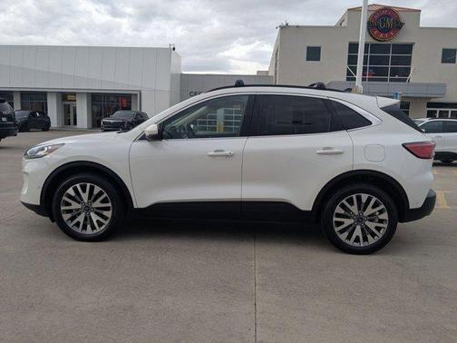 2020 Ford Escape Titanium Hybrid