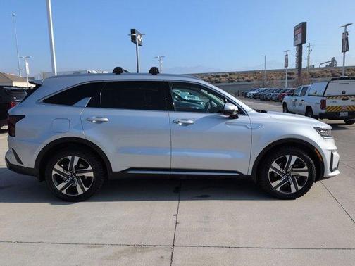 2022 Kia Sorento Plug-In Hybrid SX