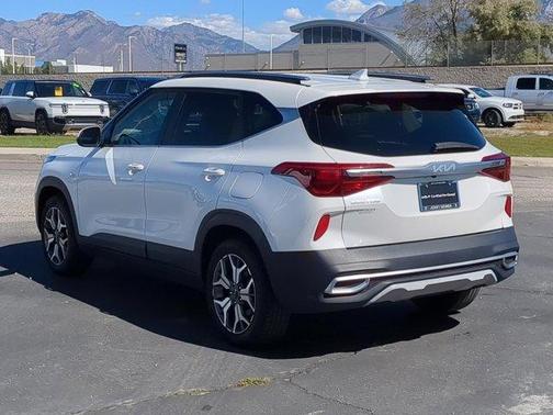2022 Kia Seltos EX