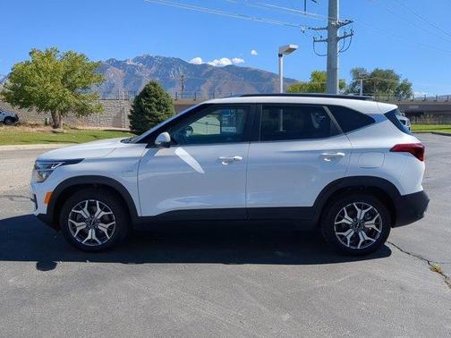 2022 Kia Seltos EX