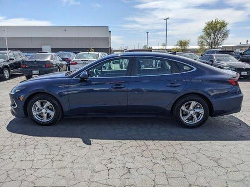 2021 Hyundai SONATA SE