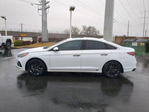 2018 Hyundai SONATA Sport 2.0T