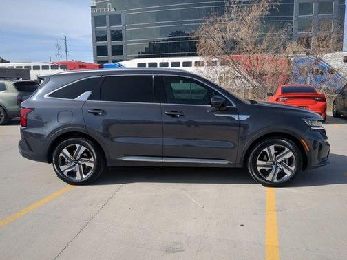 2024 Kia Sorento Plug-In Hybrid SX Prestige
