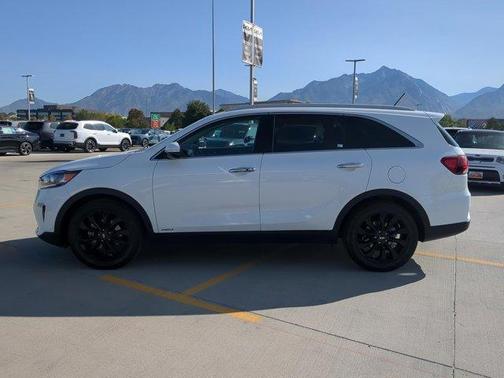 2020 Kia Sorento EX V6