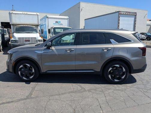 2025 Kia Sorento Plug-In Hybrid EX