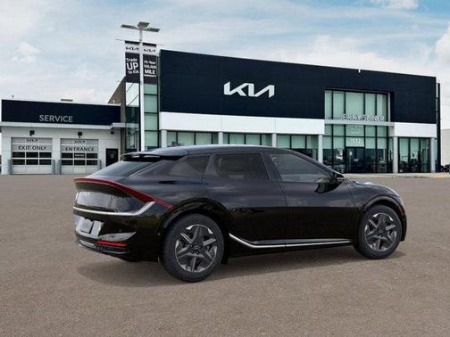 2025 Kia EV6 Light Long Range