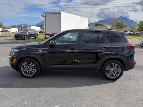 2023 Kia Seltos LX