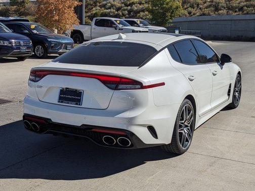 2022 Kia Stinger GT1