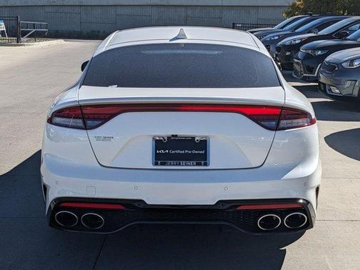 2022 Kia Stinger GT1