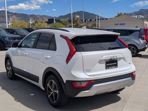 2023 Kia Niro EX