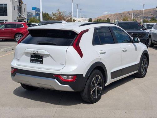 2023 Kia Niro EX
