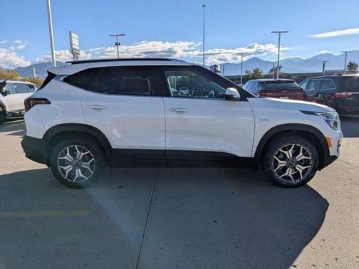 2022 Kia Seltos EX