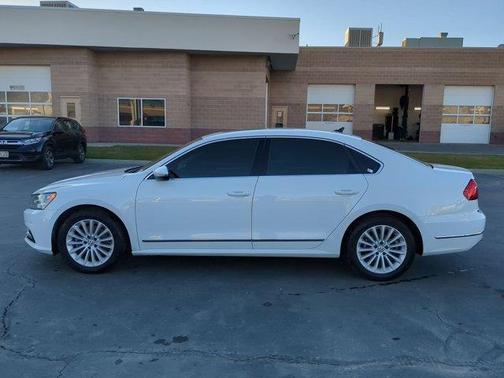 2017 Volkswagen Passat 1.8T SE