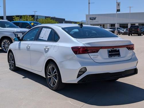 Snow White Pearl 2023 Kia Forte LXS
