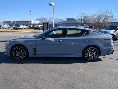 2023 Kia Stinger GT2