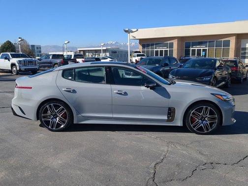 2023 Kia Stinger GT2