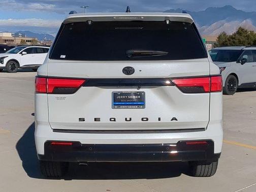 2024 Toyota Sequoia Platinum