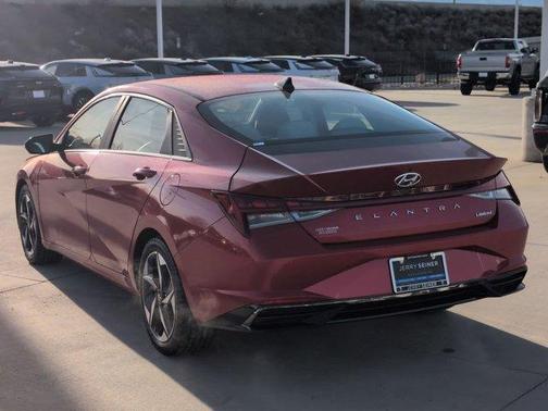 2021 Hyundai ELANTRA Limited