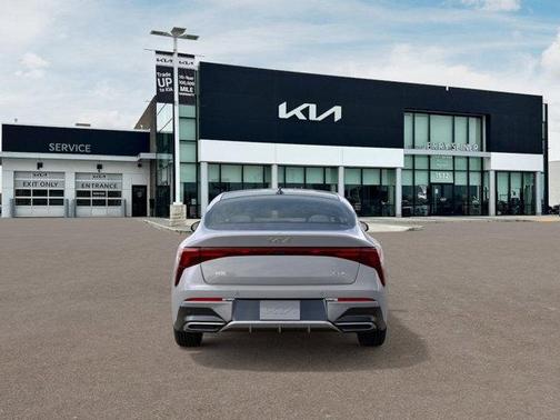 2025 Kia K5 GT-Line