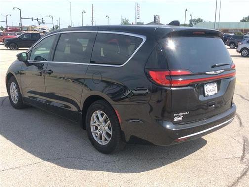 2023 Chrysler Pacifica Touring