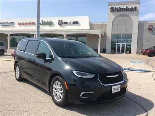 2023 Chrysler Pacifica Touring