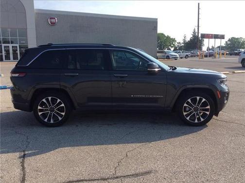 2022 Jeep Grand Cherokee Overland