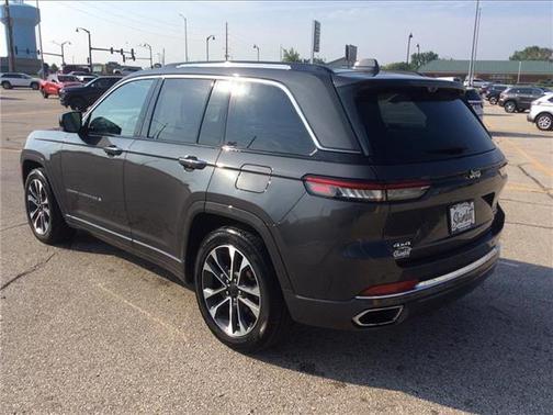 2022 Jeep Grand Cherokee Overland