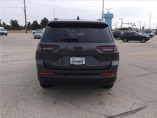 2025 Jeep Grand Cherokee L Laredo