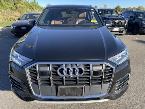 2022 Audi Q7 Premium Plus 45 TFSI quattro Tiptronic