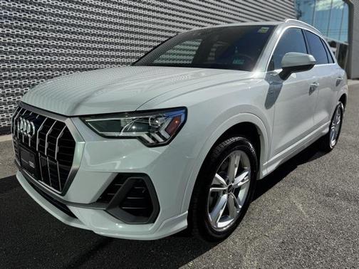 2024 Audi Q3 Premium 45 TFSI S line quattro Tiptronic