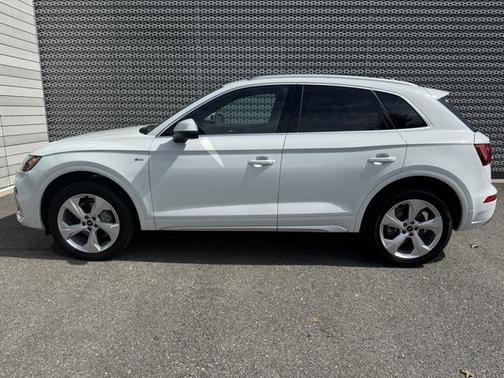2025 Audi Q5 Premium Plus 45 TFSI S line quattro S tronic