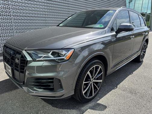 2022 Audi Q7 Premium Plus 55 TFSI quattro Tiptronic