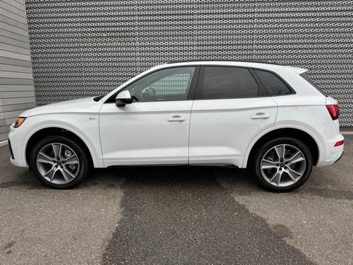 2025 Audi Q5 Premium 45 TFSI S line quattro