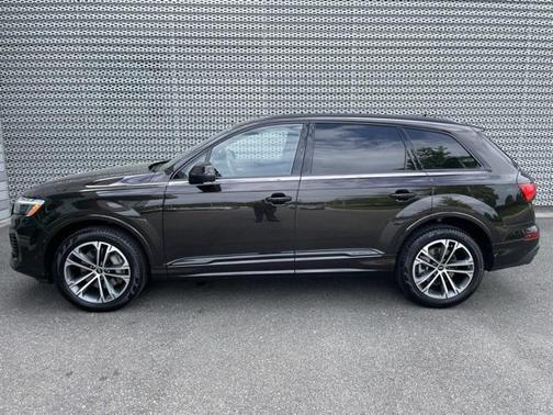 2025 Audi Q7 Premium Plus 45 TFSI quattro Tiptronic