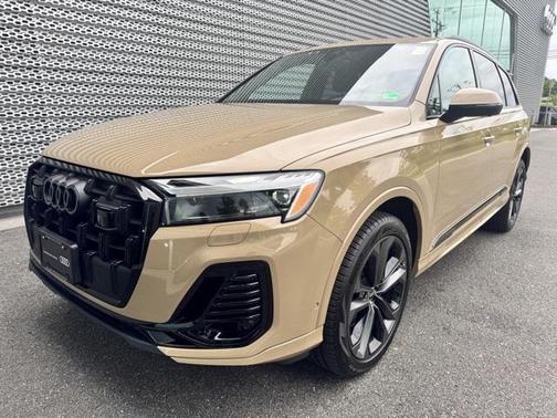 2025 Audi Q7 Premium Plus 55 TFSI quattro Tiptronic