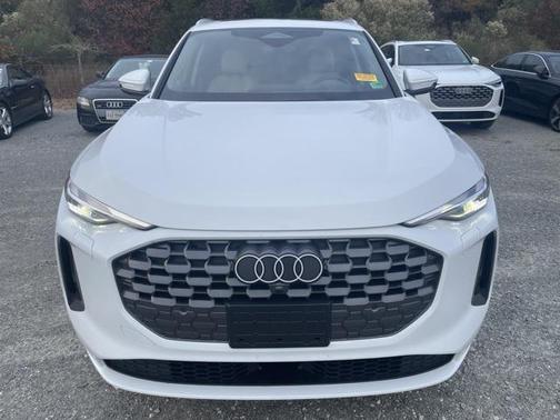 2025 Audi Q5 Premium TFSI quattro S tronic