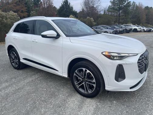 2025 Audi Q5 Premium TFSI quattro S tronic