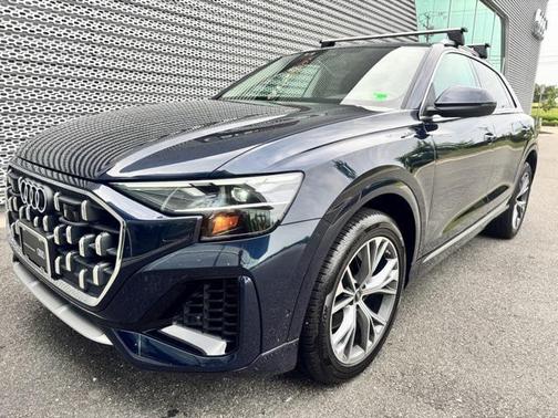 2024 Audi Q8 Premium 55 TFSI quattro