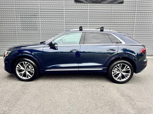 2024 Audi Q8 Premium 55 TFSI quattro
