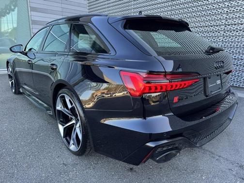 2025 Audi RS 6 Avant quattro tiptronic